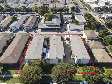 725-733 N E St, Lompoc, CA 93436 photo 2