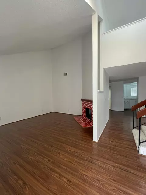 Living - 3311 W Hemlock St, Oxnard, CA 93035 photo 1 of 7