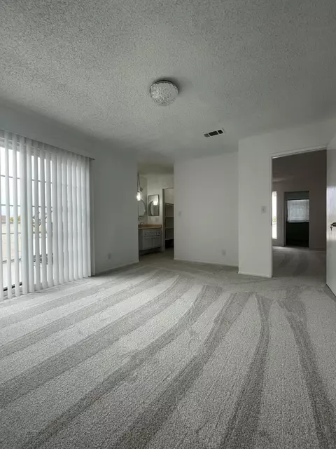 Bedroom - 3311 W Hemlock St, Oxnard, CA 93035 photo 2 of 3
