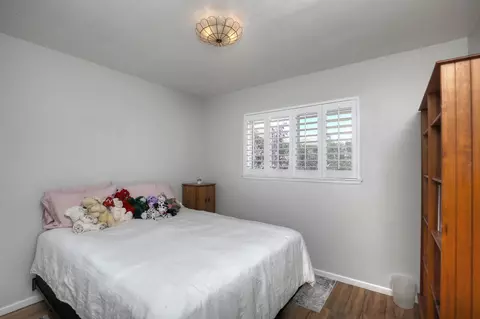 Bedroom - 71 Warwick Pl, Goleta, CA 93117 photo 2 of 2