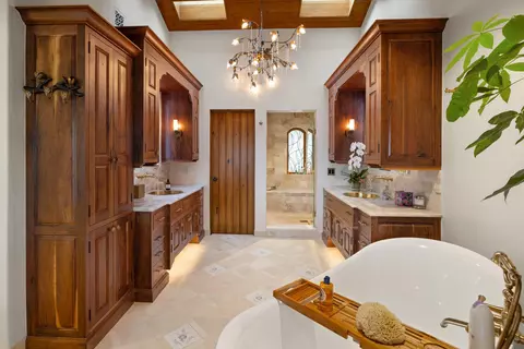 Bath - 770 San Ysidro Ln, Montecito, CA 93108 photo 1 of 3