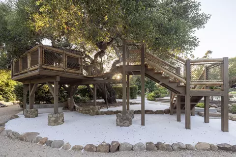 Exterior - 770 San Ysidro Ln, Montecito, CA 93108 photo 5 of 10