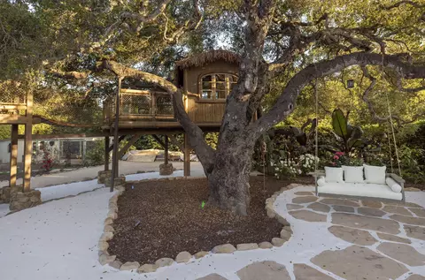 Exterior - 770 San Ysidro Ln, Montecito, CA 93108 photo 6 of 10