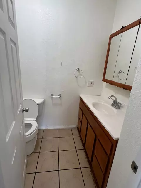 102 E Mcfarlane Dr, Ventura, CA 93001 photo 9