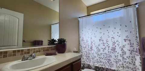 Bath - 4024 Sagan Ct, Lompoc, CA 93436 photo 1 of 6