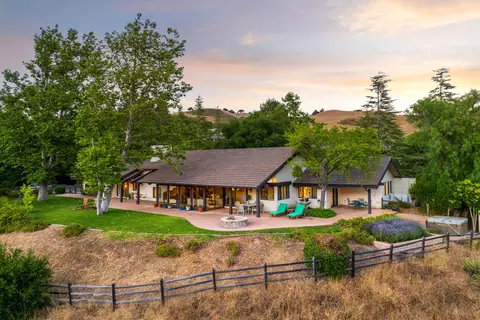 851 Rancho Alisal Dr, Solvang, CA 93463