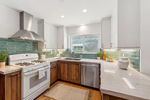 5043 Rhoads Ave #A, Santa Barbara, CA 93111
