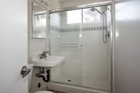 Bath - 6237 Momouth Ave, Goleta, CA 93117 photo 2 of 2