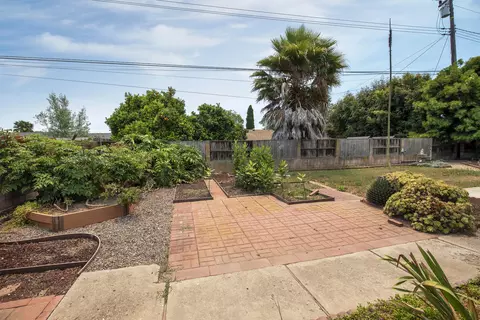 Exterior - 6237 Momouth Ave, Goleta, CA 93117 photo 3 of 7