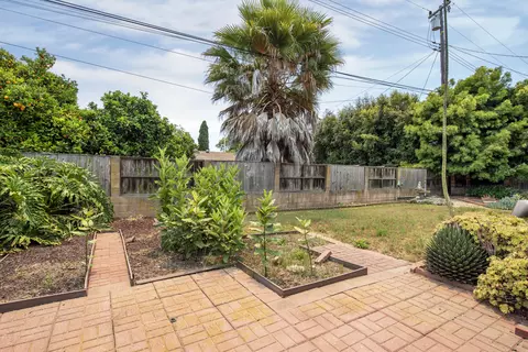 Exterior - 6237 Momouth Ave, Goleta, CA 93117 photo 4 of 7