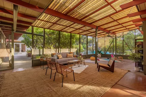 Exterior - 217 Sierra Rd, Ojai, CA 93023 photo 8 of 21