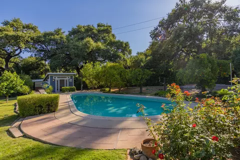 Exterior - 217 Sierra Rd, Ojai, CA 93023 photo 2 of 21
