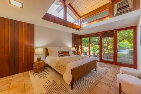 Bedroom - 217 Sierra Rd, Ojai, CA 93023 photo 1 of 6