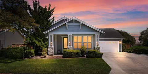 26 Chamiso Dr, Los Alamos, CA 93440