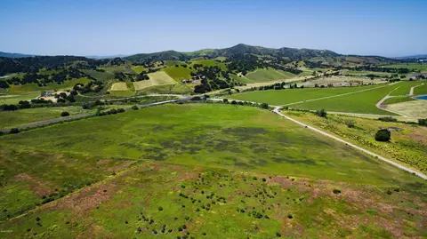 1066 Drum Canyon Rd, Lompoc, CA 93436 photo 3