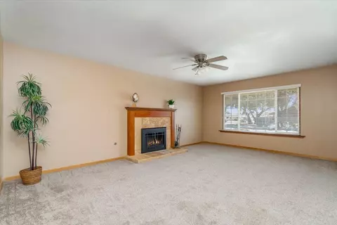 Living - 4167 Arcturus Ave, Lompoc, CA 93436 photo 2 of 4