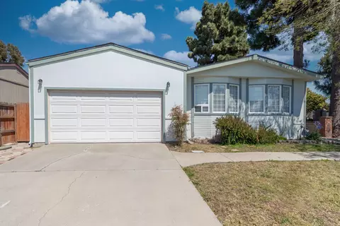 1317 N V St #SPC 1, Lompoc, CA 93436