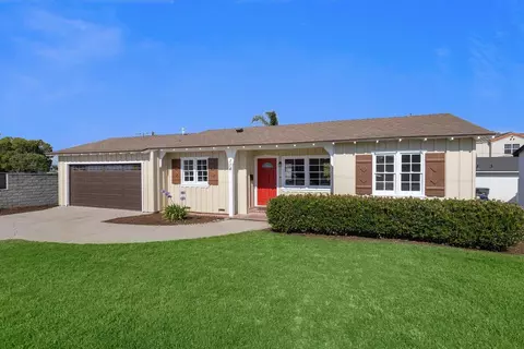 114 S Glenn Dr, Camarillo, CA 93010