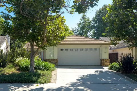 128 Gerard Dr, Goleta, CA 93117 photo 2