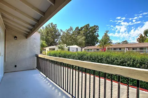 45 Dearborn Pl #44, Goleta, CA 93117