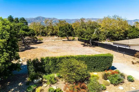 196 Santa Elena Ln, Santa Barbara, CA 93108