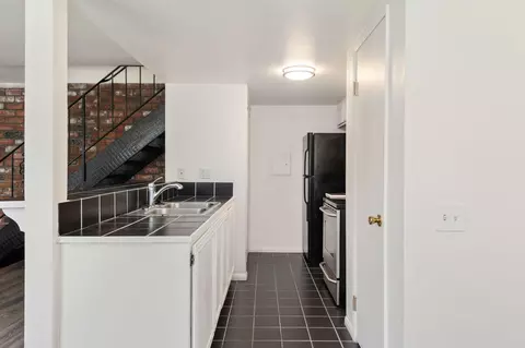 Kitchen - 5985 Hickory St #2, Carpinteria, CA 93013 photo 1 of 2