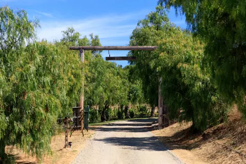 5425 Campbell Rd, Lompoc, CA 93436 photo 2