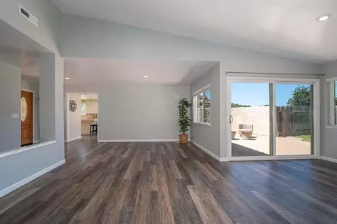 Living - 4476 Falcon Dr, Lompoc, CA 93436 photo 5 of 7