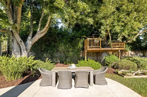 Exterior - 488 Wakefield Rd, Goleta, CA 93117 photo 5 of 13