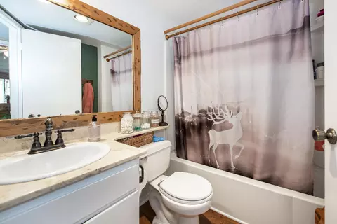 Bath - 214 N R St, Lompoc, CA 93436 photo 2 of 2