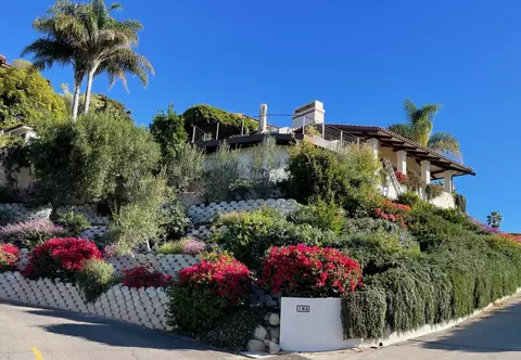 108 Loma Media Rd, Santa Barbara, CA 93103