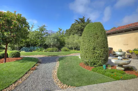 Exterior - 176 Ocean View Ave, Carpinteria, CA 93013 photo 6 of 8