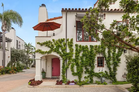 218 E Yanonali St #B, Santa Barbara, CA 93101