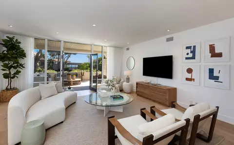 1300 Plaza Pacifica, Montecito, CA 93108