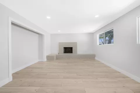Living - 3440 Via Dona, Lompoc, CA 93436 photo 2 of 6