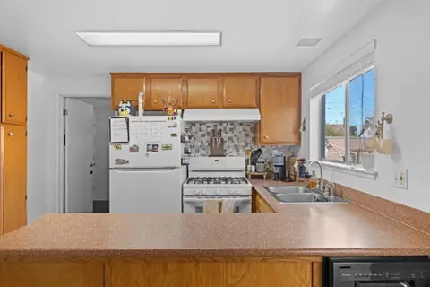 228 Barrington Pl, Lompoc, CA 93436 photo 8