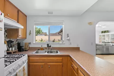 228 Barrington Pl, Lompoc, CA 93436 photo 10