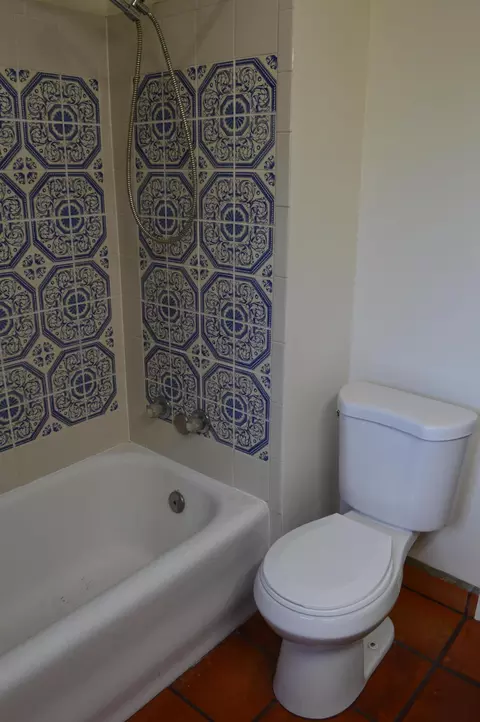 Bath - 222 W Chestnut Ave, Lompoc, CA 93436 photo 1 of 5