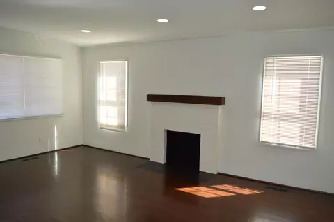 Living - 222 W Chestnut Ave, Lompoc, CA 93436 photo 2 of 3