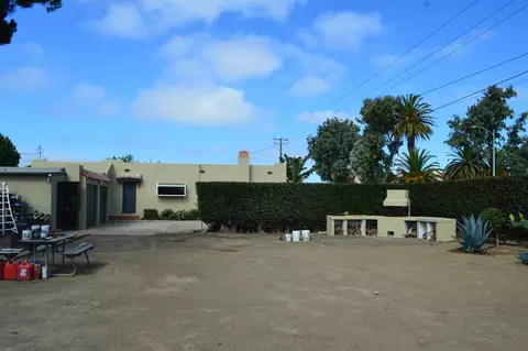 Exterior - 222 W Chestnut Ave, Lompoc, CA 93436 photo 5 of 11