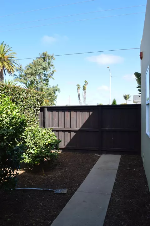 Exterior - 222 W Chestnut Ave, Lompoc, CA 93436 photo 9 of 11