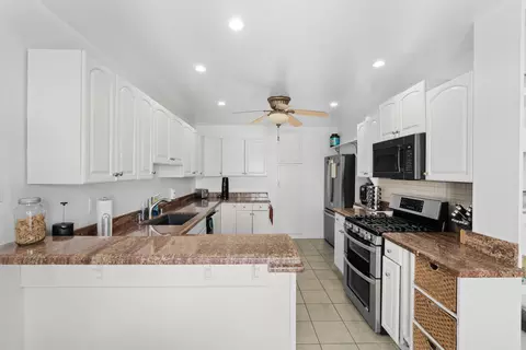 Kitchen - 1586 Calle Primera, Lompoc, CA 93436 photo 2 of 4