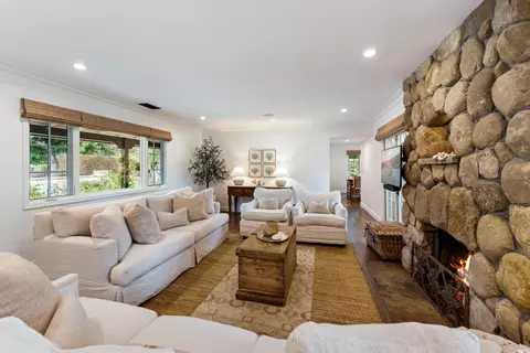 Living - 1595 Miramar Ln, Montecito, CA 93108 photo 2 of 5