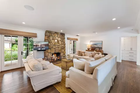 Living - 1595 Miramar Ln, Montecito, CA 93108 photo 4 of 5