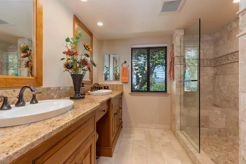 Bath - 1875 Ringsted Dr, Solvang, CA 93463 photo 4 of 4