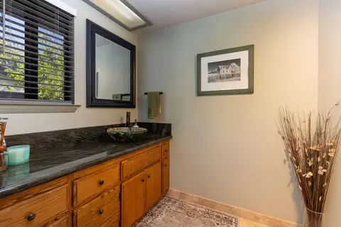 Bath - 1875 Ringsted Dr, Solvang, CA 93463 photo 1 of 4