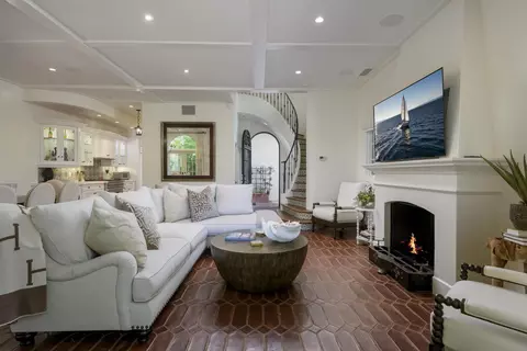 61 Olive Mill Rd, Montecito, CA 93108