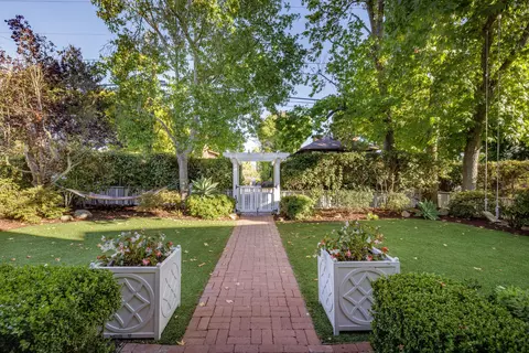Exterior - 409 E Valerio St, Santa Barbara, CA 93101 photo 4 of 14
