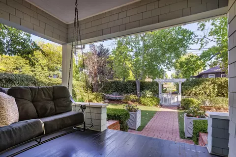 Exterior - 409 E Valerio St, Santa Barbara, CA 93101 photo 6 of 14