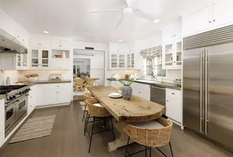 Kitchen - 409 E Valerio St, Santa Barbara, CA 93101 photo 3 of 3